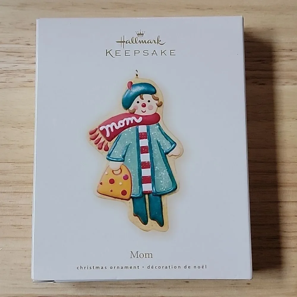HALLMARK KEEPSAKE 2007 GINGERBREAD MOM COLLECTIBLE ORNAMENT